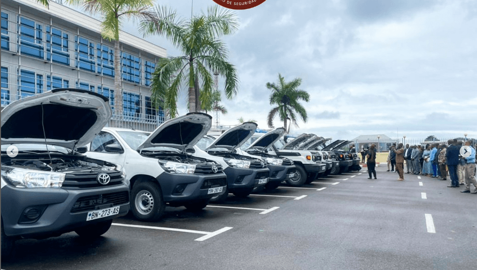 INSESO refuerza su red sanitaria con la entrega de ambulancias y vehiculos a delegaciones provinciales y regionales